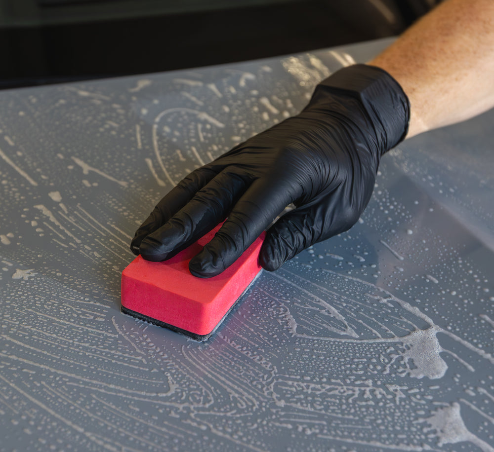 Clay Sponge rouge avec face polymère nettoyant manuellement une peinture mouillée