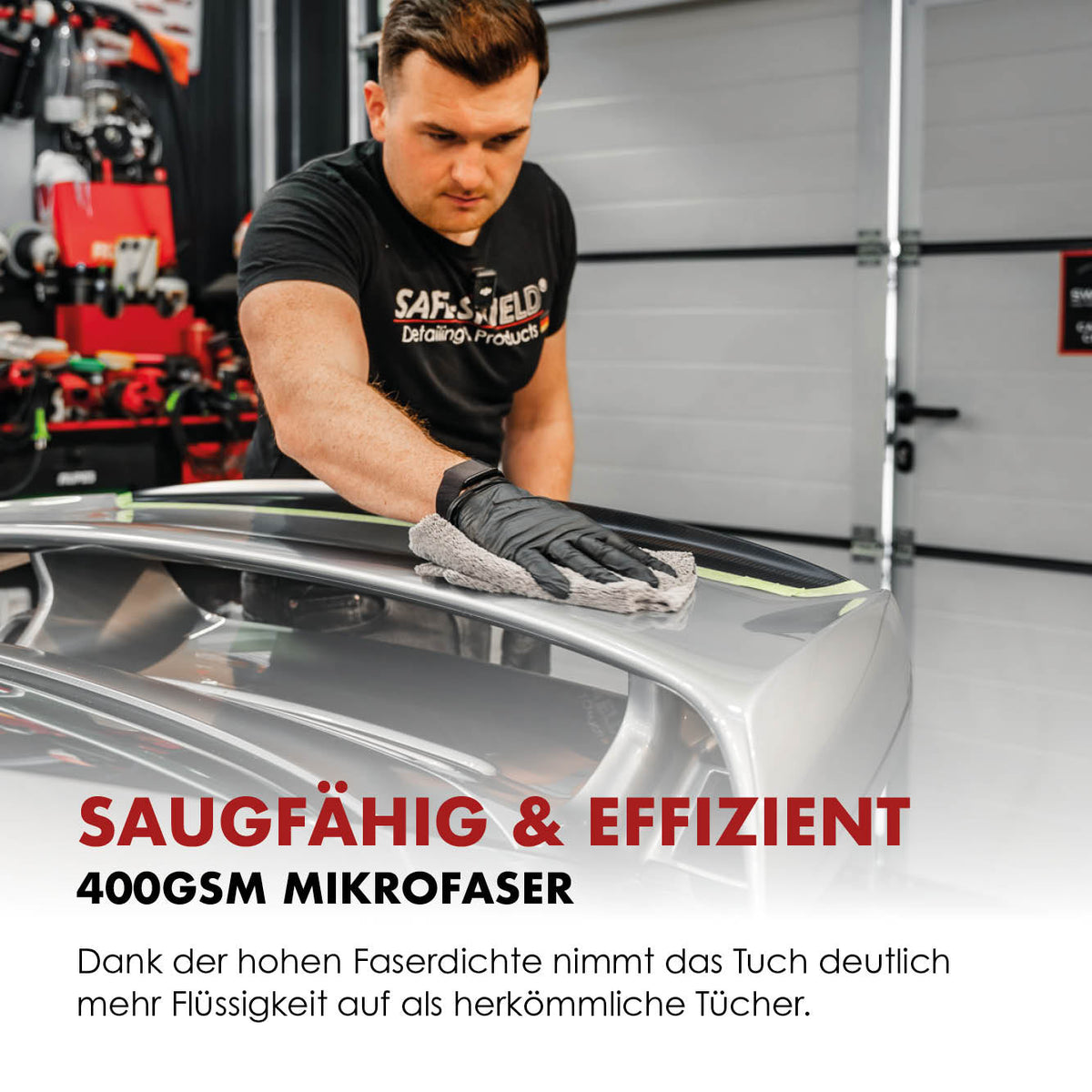 Essuyage des résidus de polish avec un chiffon en microfibre Safe-Shield 400 gsm
