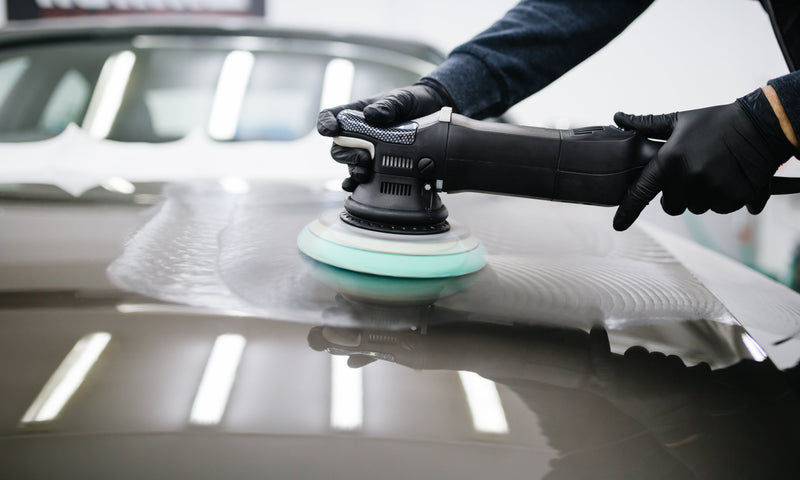 Bannière Safe-Shield : les bases du polissage automobile, avec guide de brillance et protection